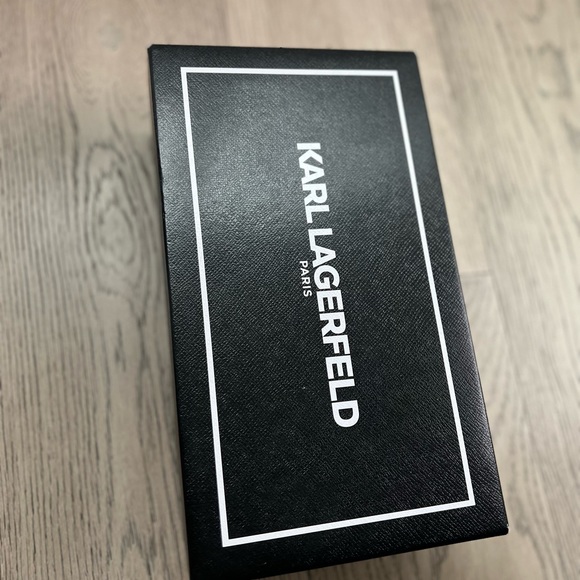 Karl Lagerfeld black velvet pointy heels - Picture 4 of 8